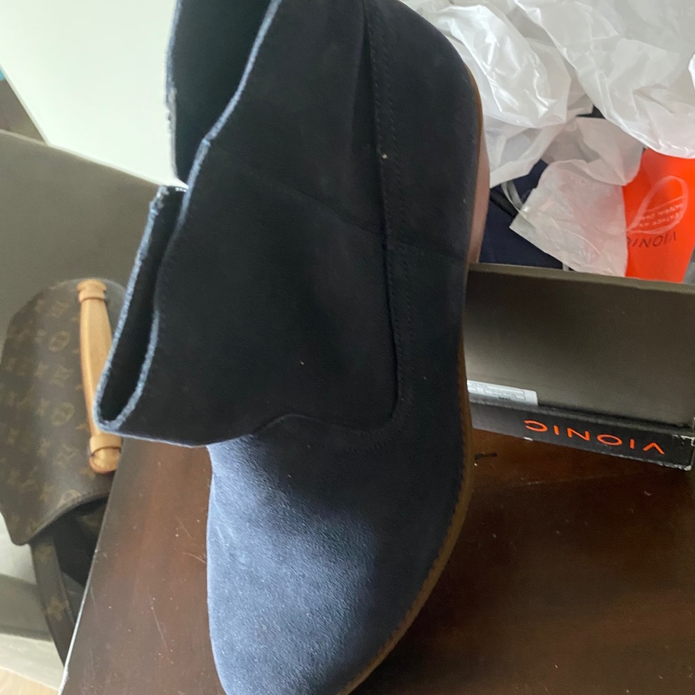 Vionic Joy Vera Booties